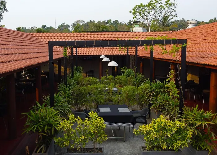 Raj Riveria Hotel