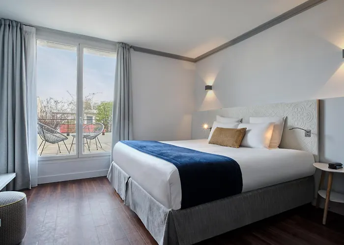 Hotel Atrium By Happyculture Suresnes