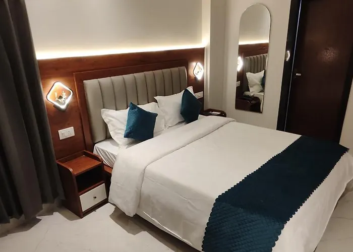 Vaishnavi Inn