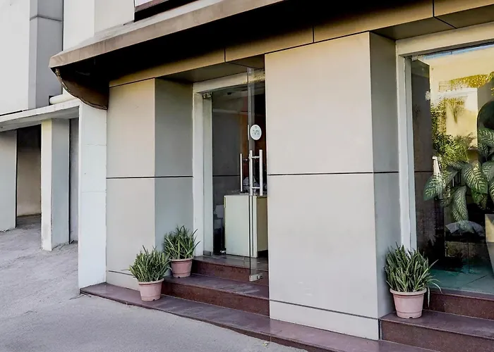 Townhouse Porur Formerly Welcome Inn