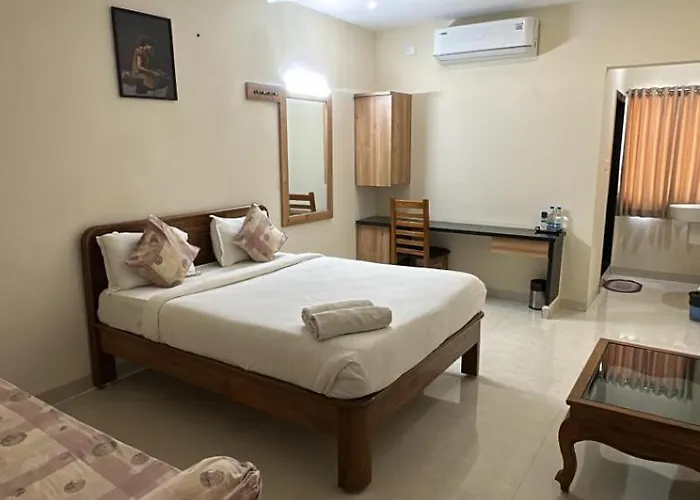 Hotel Gokulam Grand