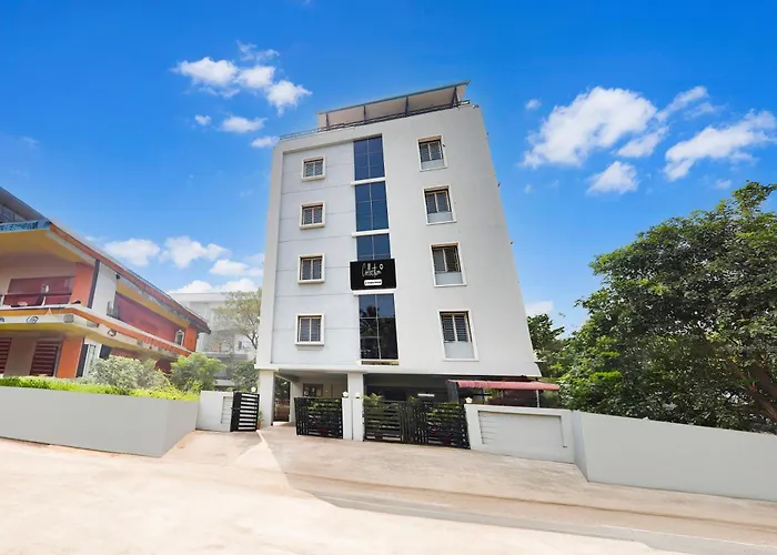 Super Oyo Collection O Kakinada Near Jntu