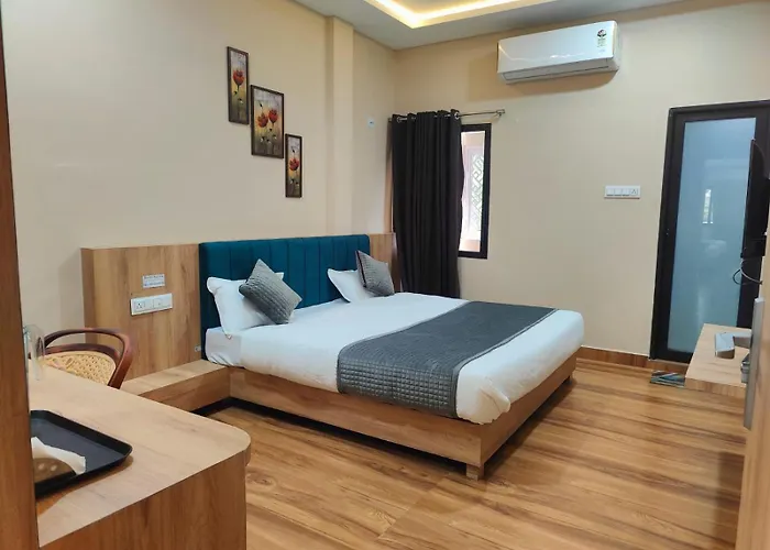 Hotel Bhavya