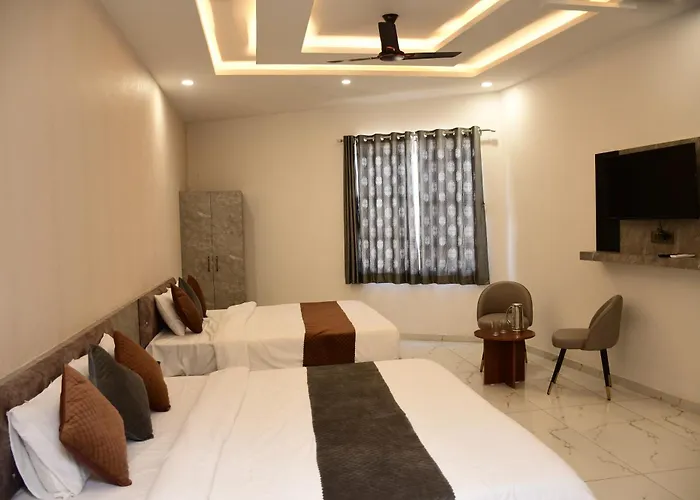 Hotel Morvi Nandan