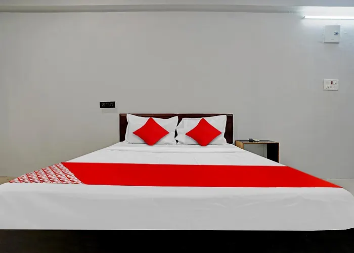 Oyo Flagship 81234 Hotel Velvet Rooms