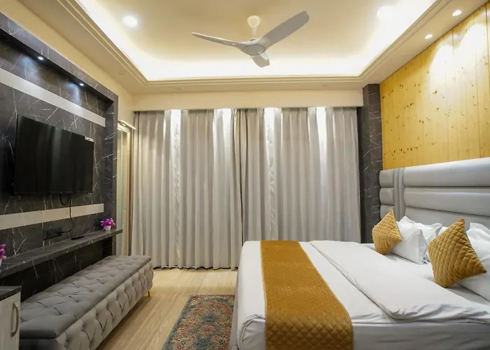 Jannat Hotel
