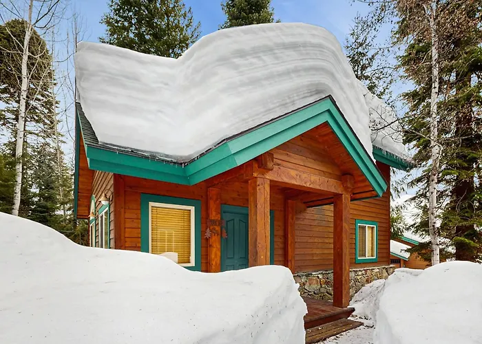 Cottage Court Condo