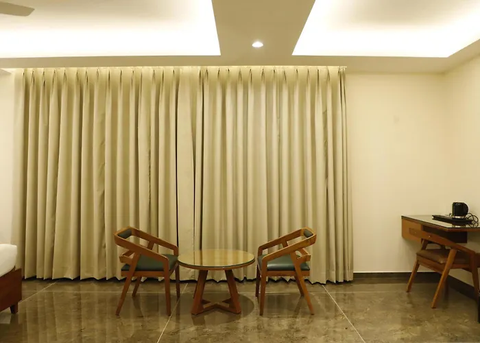 Hotel V K Grand