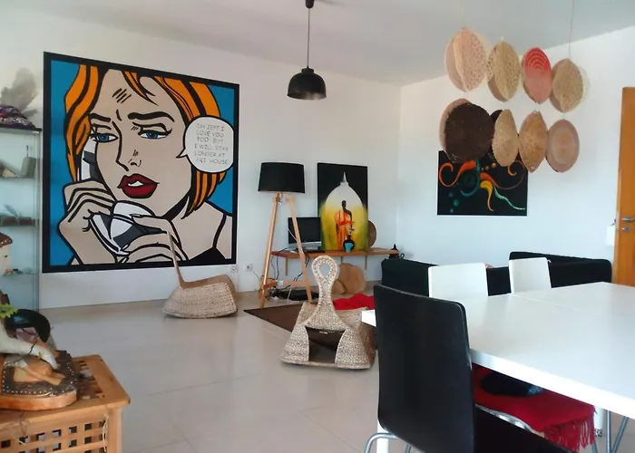 Arthouse Surf Ericeira Hotel