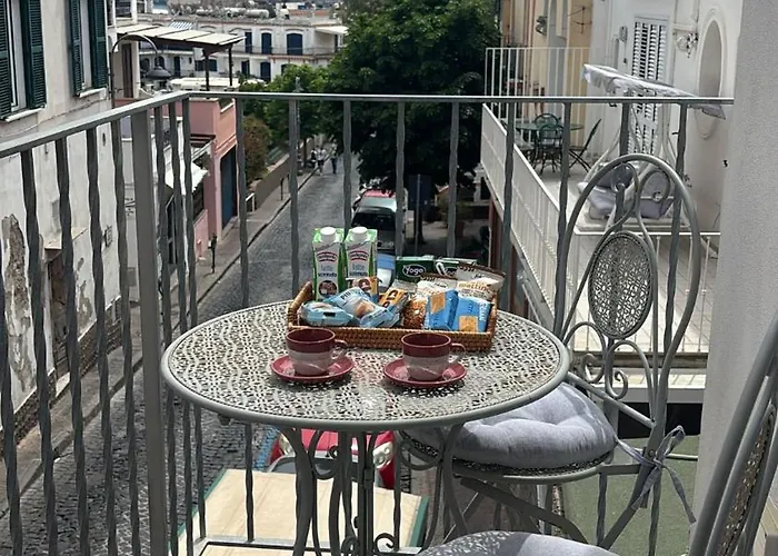B&B A Due Passi Ischia