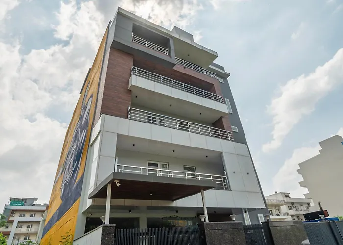 Wandr Hotel Medicity Gurugram, Near Medanta Hospital