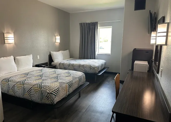 Motel 6-Mission, Tx