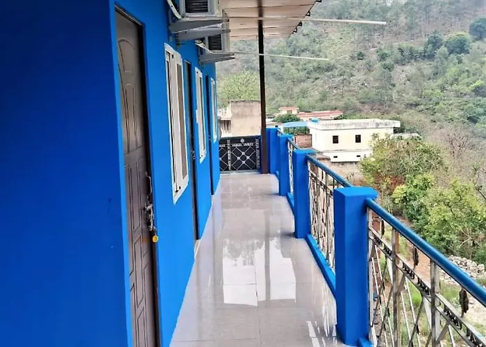Ashish Hotal And Restaurant