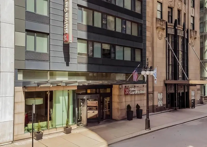 Hilton Garden Inn Chicago Downtown Riverwalk