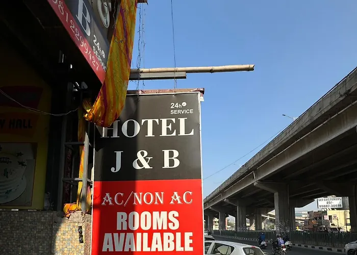 Hotel J&B
