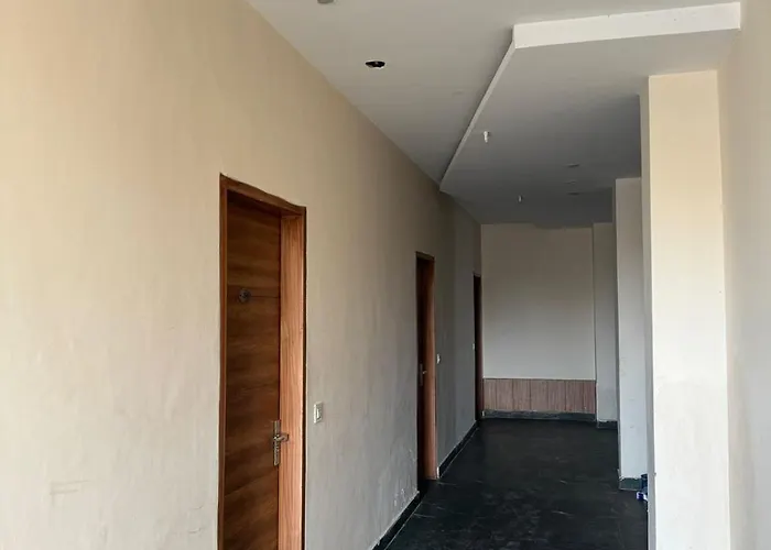 Hotel J&B