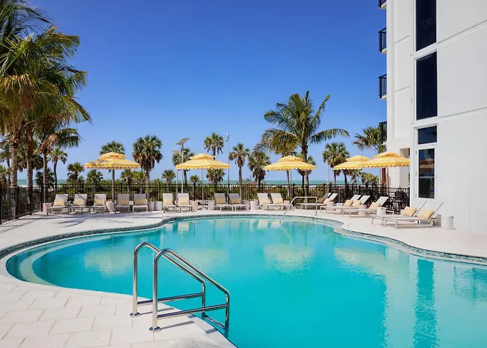 Cirque St Armands Beachside