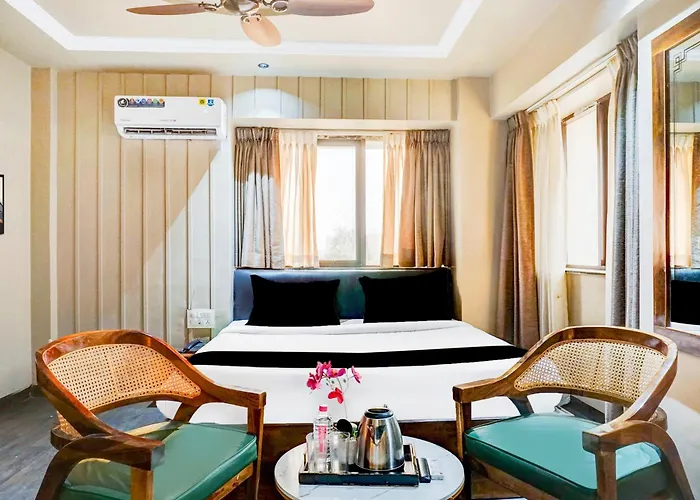 Super Townhouse Oak Viman Nagar Downtown Formerly Hotel Cilantro