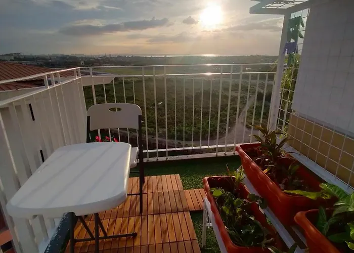 1123B Fieldres Condo By Bambie With Wifi And Drinking Water