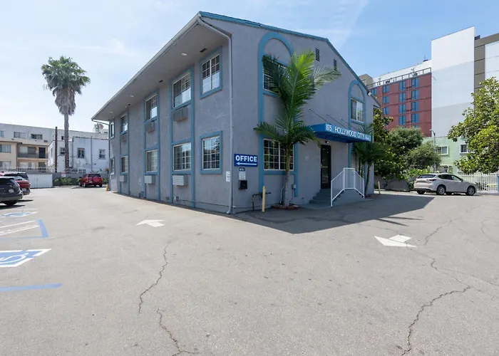 Hollywood City Inn