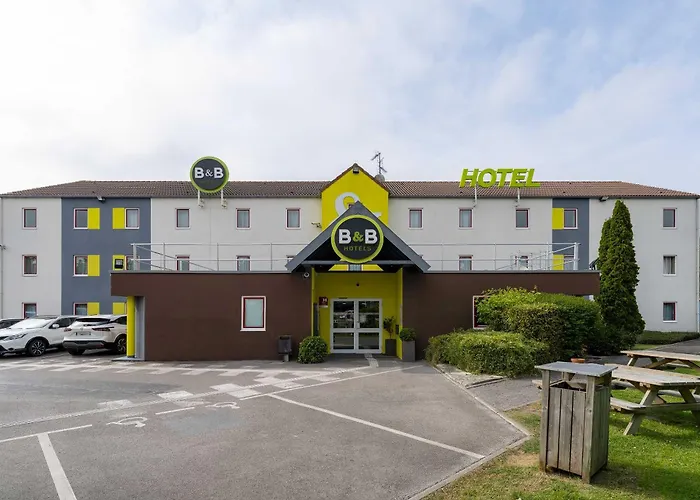 B&B HOTEL Calais Centre St Pierre