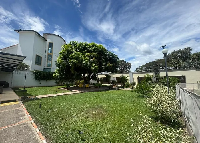 Hotel Tacaloa Inn Experience