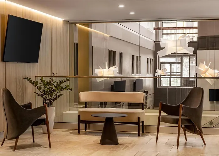 Best Western Plus City Centre Centre-Ville