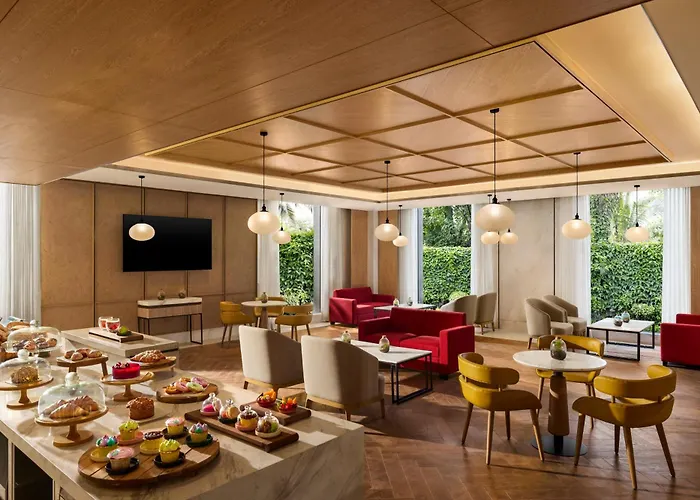 Vivanta Thane Lbs Road