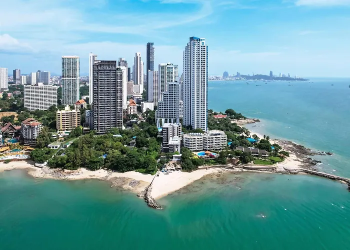 Mayaana Beach Resort Pattaya - Formerly Golden Tulip Pattaya Beach Resort