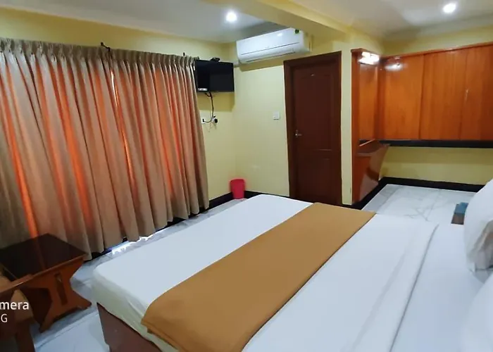 Hotel Staar World