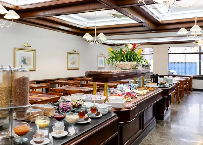 Hotel Carlton Plaza