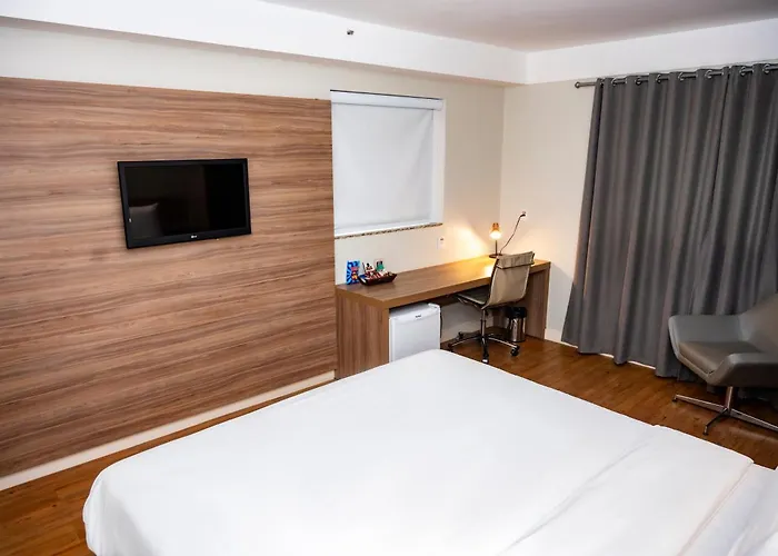 Delmond Hotel