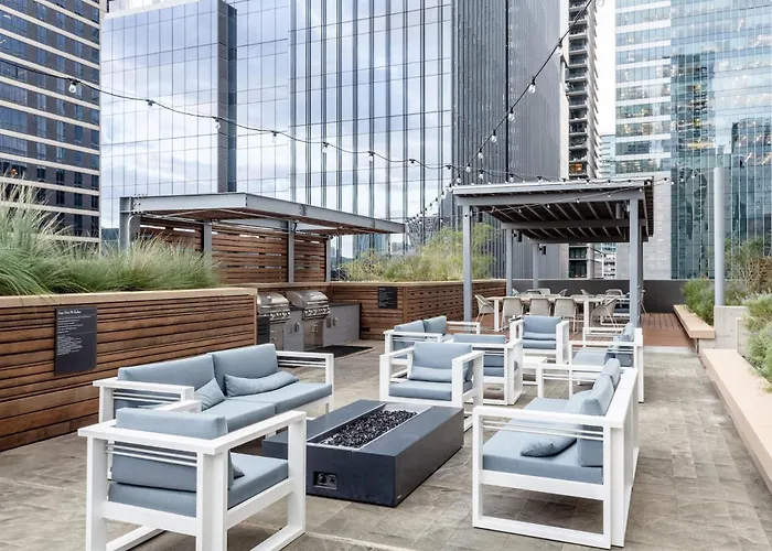 Kasa 2Nd Street Austin Aparthotel