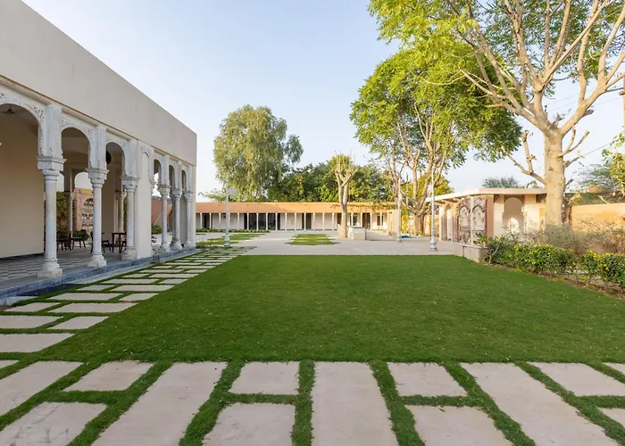 Vivaana Culture Hotel Mandāwa