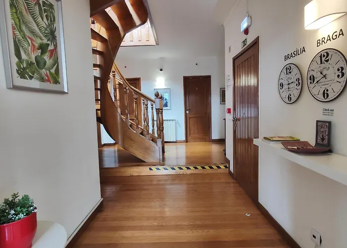 Guest House Sir Manuel - Unidade Senhora A Branca Braga