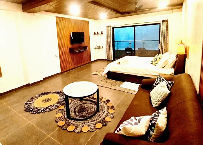 Vandhaara Luxury Stays