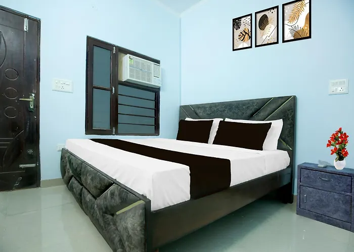 Super Collection O By Oyo Nayagaon Vikas Nagar