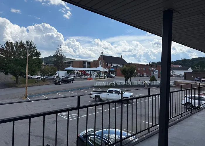 Visitors Inn