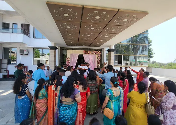 Biznotel By Pride Bharuch