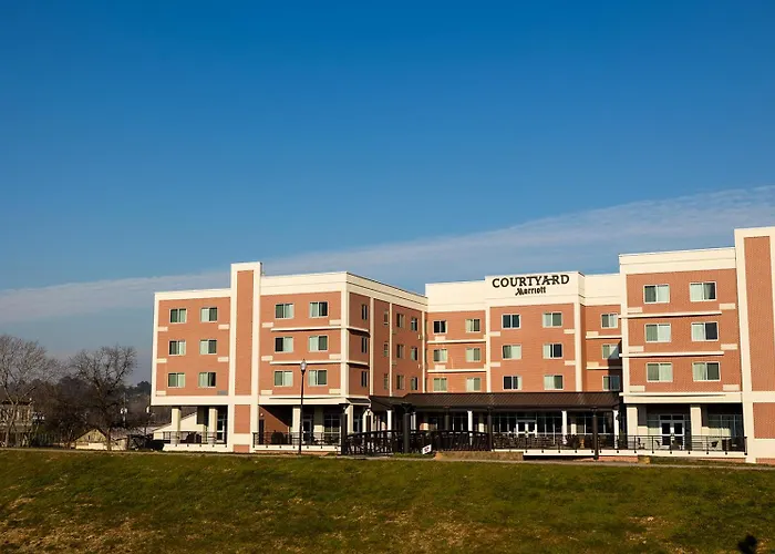 Courtyard By Marriott Rome