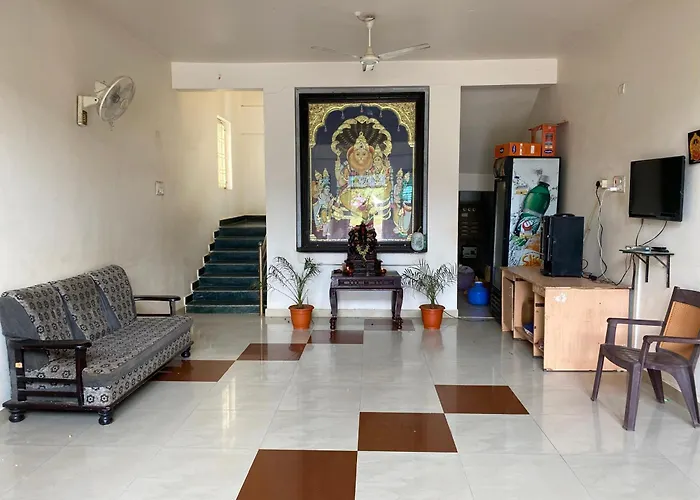 Pavana Guest House