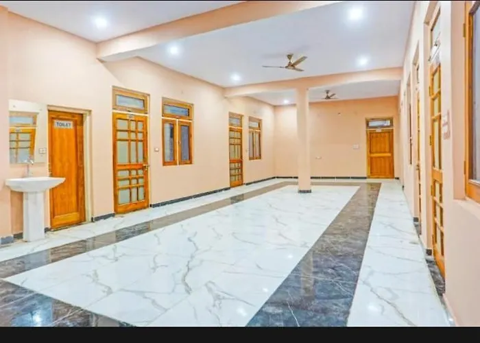 Hitech Hotel