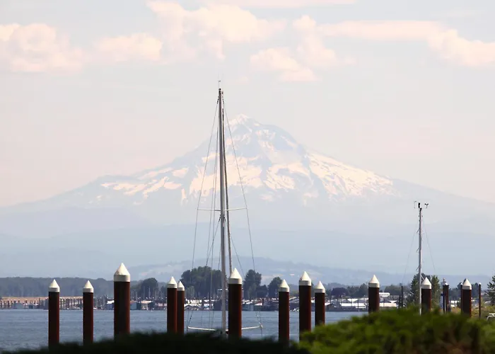 Holiday Inn Portland - Columbia Riverfront By Ihg