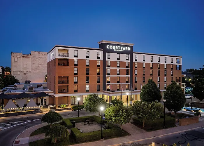 Courtyard By Marriott Springfield Downtown Hotel