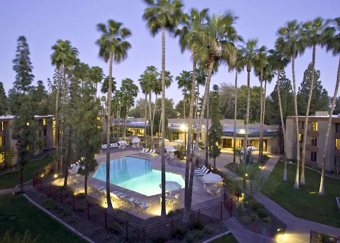 Doubletree By Hilton Phoenix- Tempe