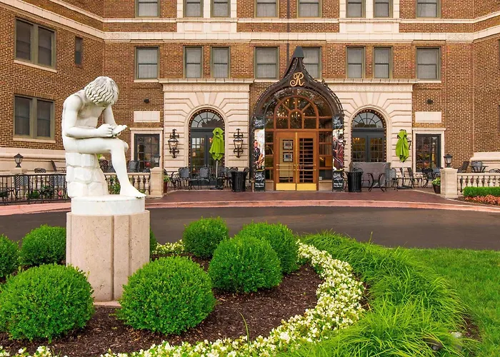 The Raphael Hotel, Autograph Collection