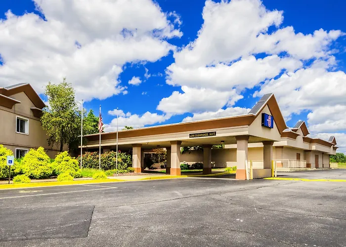 Econo Lodge Inn & Suites Chambersburg Central