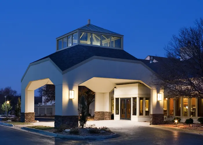 Endeavor Inn & Suites, Trademark Collection By Wyndham Topeka