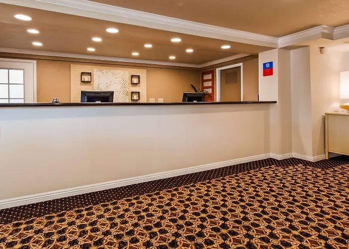 Lompoc Valley Inn And Suites