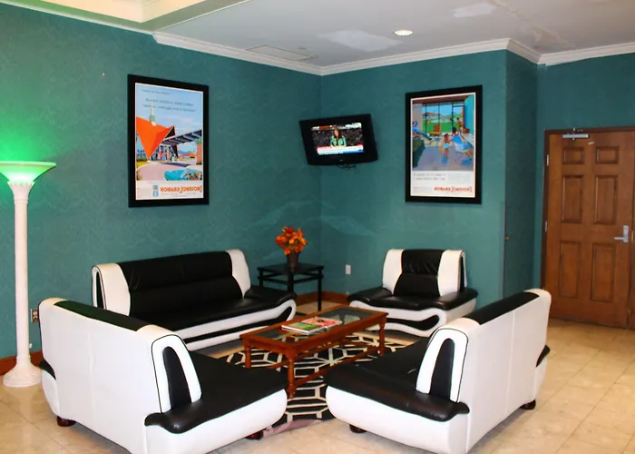 Howard Johnson Hotel & Conference Center By Wyndham Salem